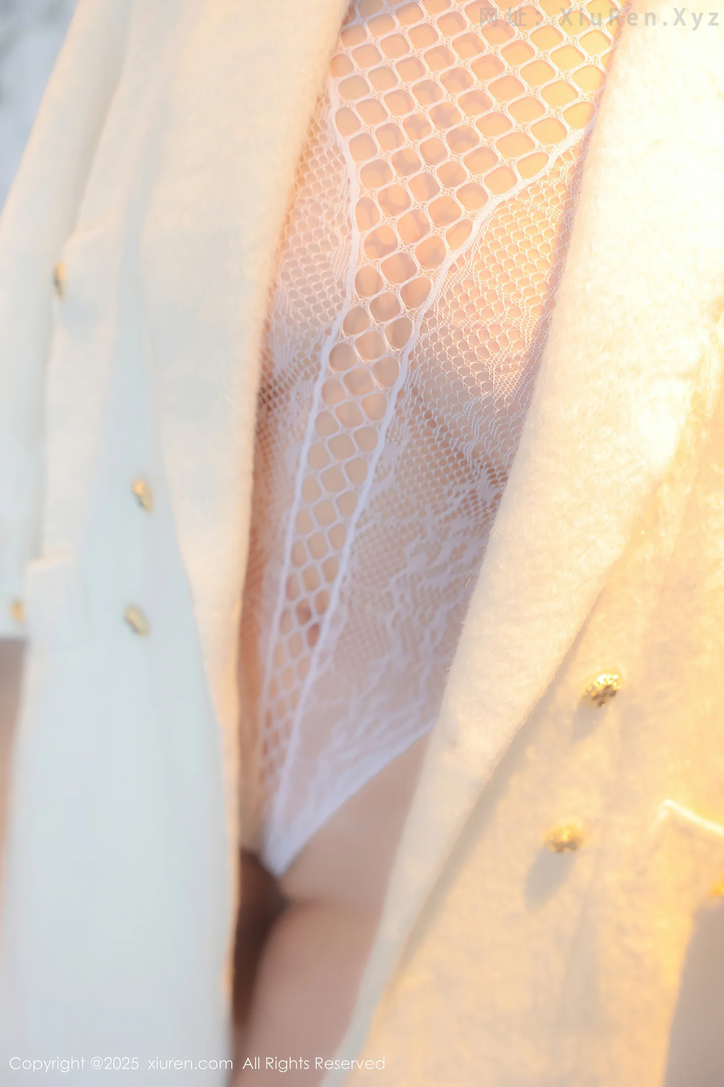 图片[3]-[XiuRen秀人网] VOL.10454 新人模特瓦达西性感白色蕾丝情趣连体衣秀惹火身材撩人诱惑写真69P-秀人网官方网站